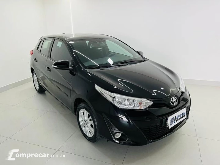 YARIS HB XL 13 AT