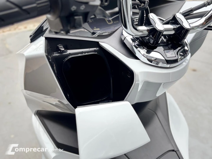 PCX 160