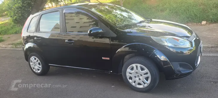 FIESTA 1.6 MPI Class Hatch 8V