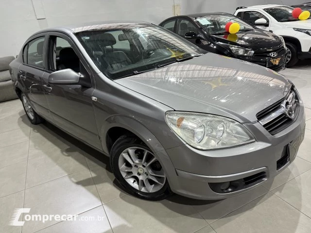 VECTRA SEDAN - 2.0 MPFI EXPRESSION 8V 140CV 4P MANUAL