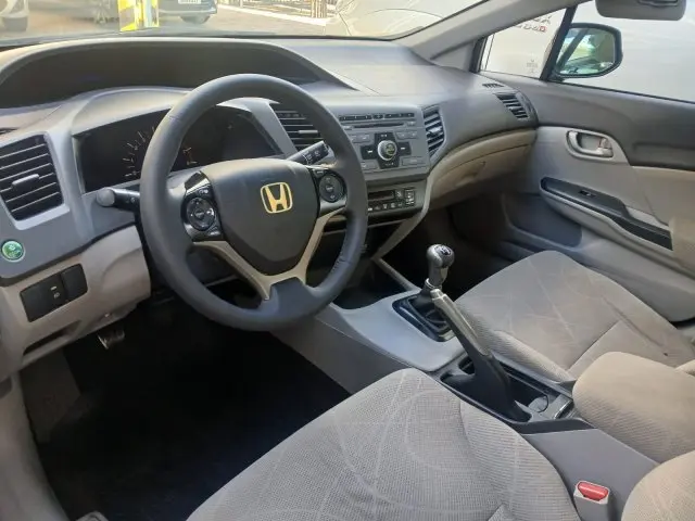 CIVIC - 1.8 LXS 16V 4P MANUAL