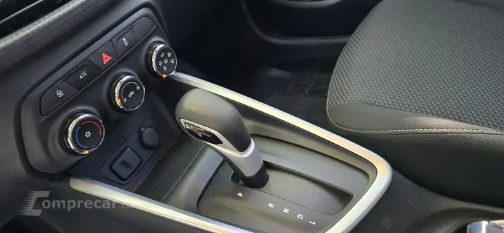 ONIX 1.0 Turbo Plus LT