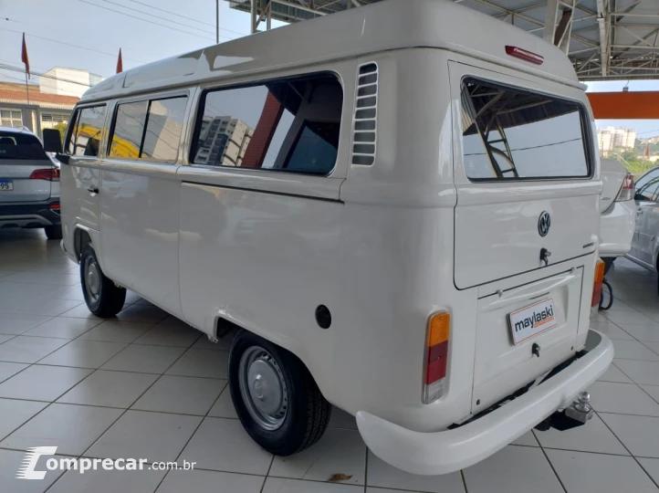 Kombi 1.4 FLEX STD 9 LUGARES