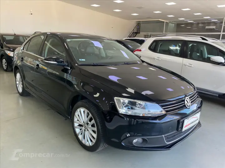 JETTA 2.0 TSI HIGHLINE 200CV GASOLINA 4P TIPTRONIC