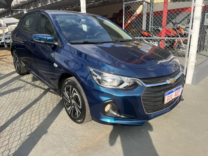 Onix Hatch 1.0 4P FLEX LT PLUS