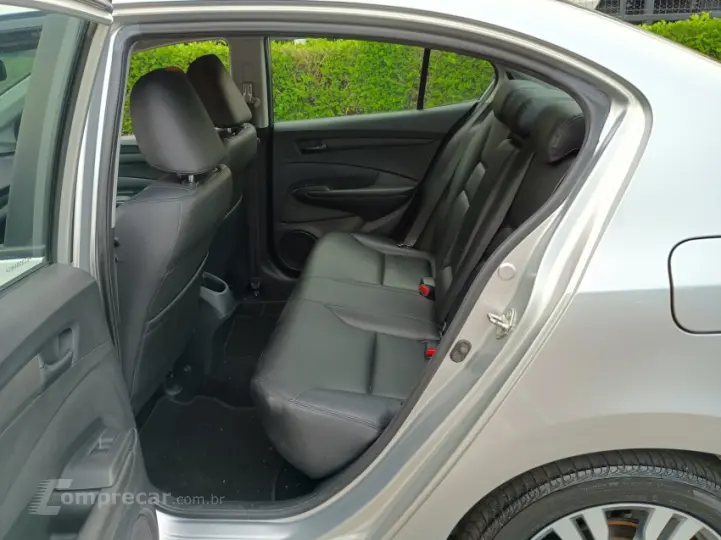 CITY 1.5 LX Sedan 16V