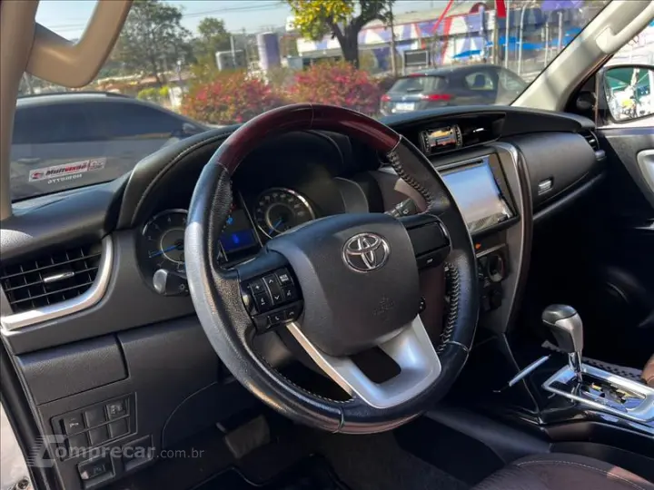 HILUX SW4 2.7 SR 4X2 16V