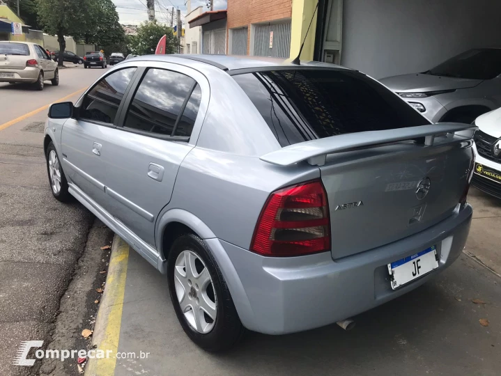 ASTRA 2.0 MPFI Advantage 8V