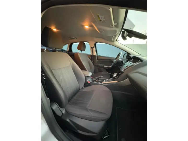 FOCUS 2.0 SE FASTBACK 16V FLEX 4P POWERSHIFT