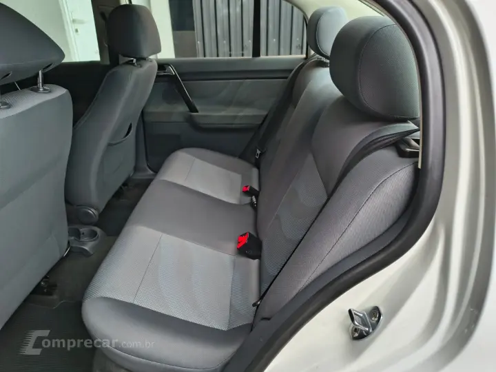 POLO SEDAN 1.6 MI 8V FLEX 4P MANUAL