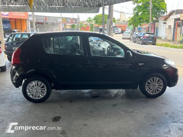 SANDERO - 1.6 PRIVILÉGE 16V 4P AUTOMÁTICO