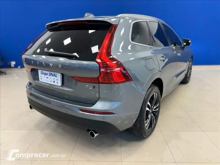 XC60 2.0 T5 Momentum AWD Geartronic