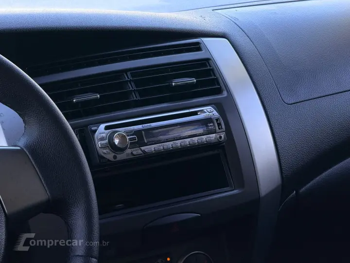 GRAND LIVINA 1.8 SL 16V