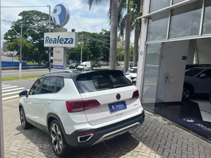 TAOS Highline 1.4 250 TSI Flex Aut.