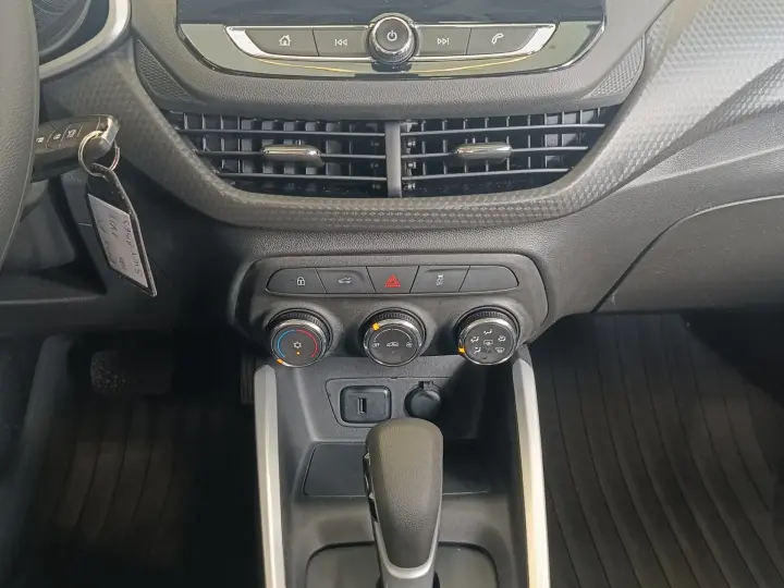 ONIX 1.0 TURBO LT AUTOMÁTICO