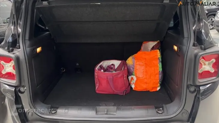 RENEGADE 1.8 16V Sport