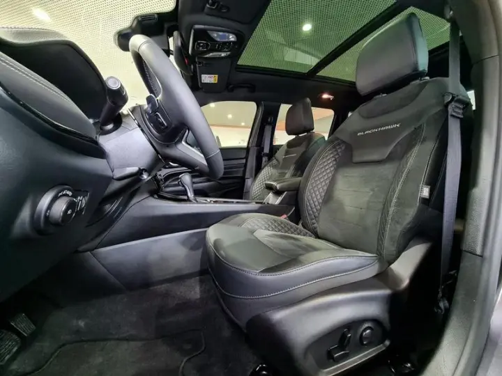 COMPASS BLACK HURRICANE 2.0 4x4 TB AUT