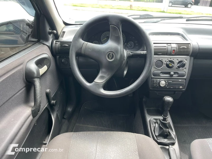 CORSA 1.0 MPFI Classic Sedan Life 8V