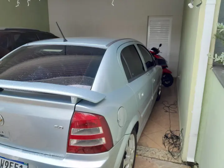 ASTRA 2.0 MPFI Advantage 8V