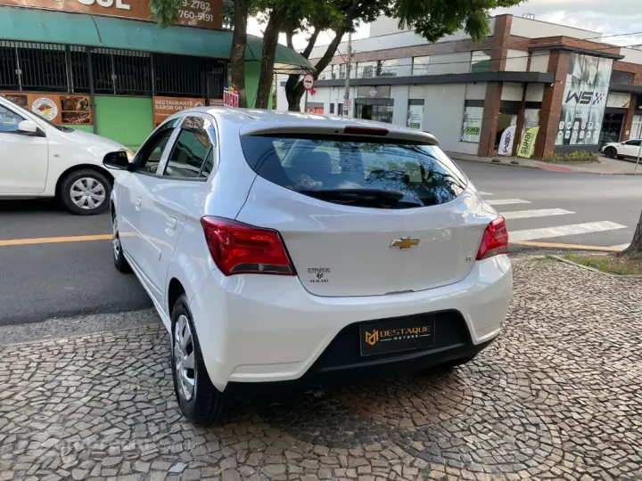 ONIX HATCH LT 1.0 8V FlexPower 5p Mec.