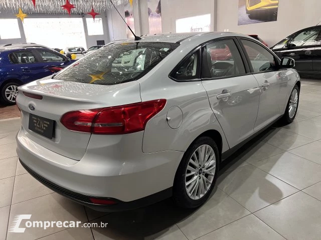 FOCUS SEDAN - 2.0 SE PLUS SEDAN 16V 4P POWERSHIFT