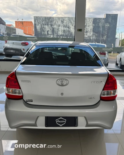 ETIOS 1.5 X Sedan 16V