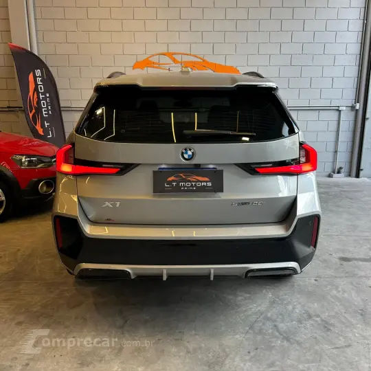 X1 2.0 16V Sdrive18i