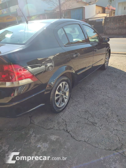 VECTRA 2.0 MPFI Expression 8V