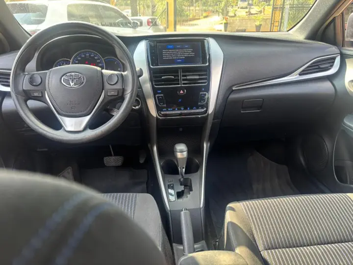 YARIS HATCH XL 1.5 AUTOMATICO