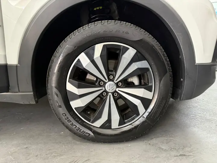 T-Cross 1.0 200 Tsi Total Flex Sense Automático