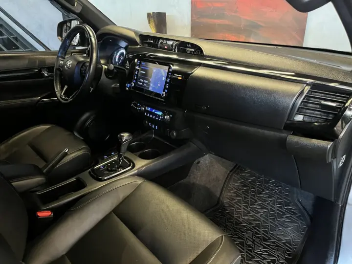 Hilux Caminhonete 2.8 16V SRX 50 ANOS 4X4 TURBO DIESEL CABIN