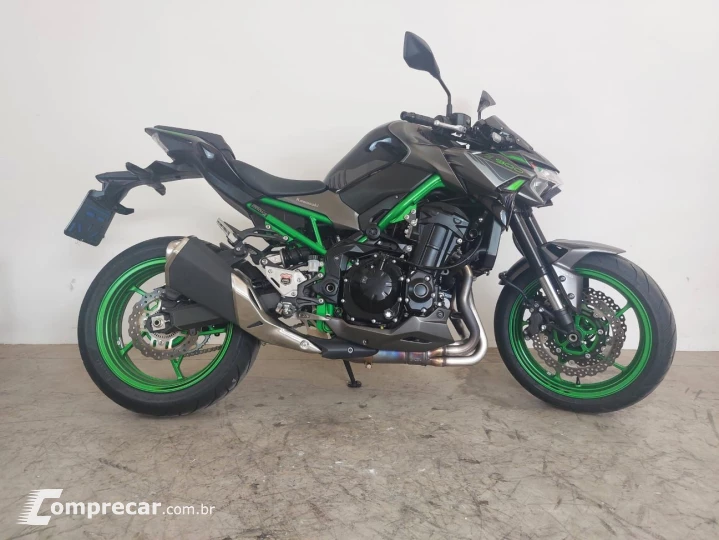 KAWASAKI Z900