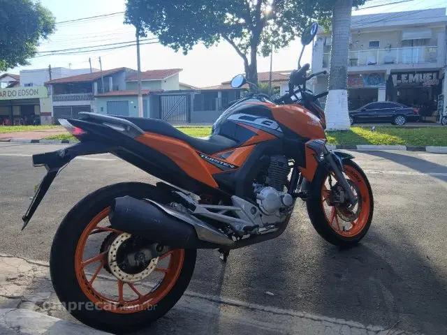 CB 250 TWISTER - street