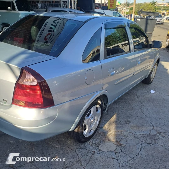 Corsa Sedan Premiun 1.4