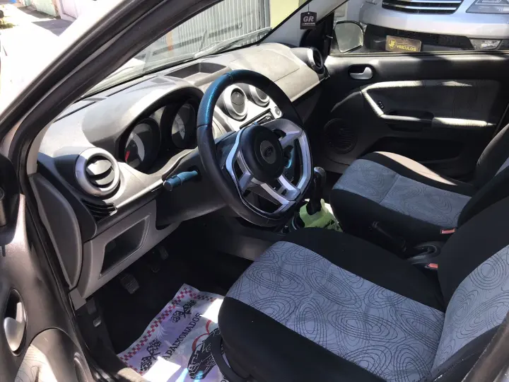 FIESTA 1.6 MPI Class Sedan 8V