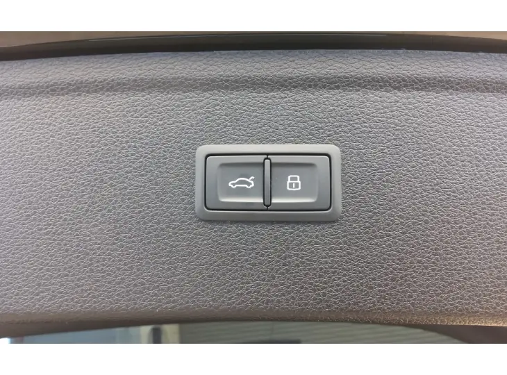 Q5 2.0 55 TFSIE PHEV PERFORMANCE QUATTRO S TRONIC