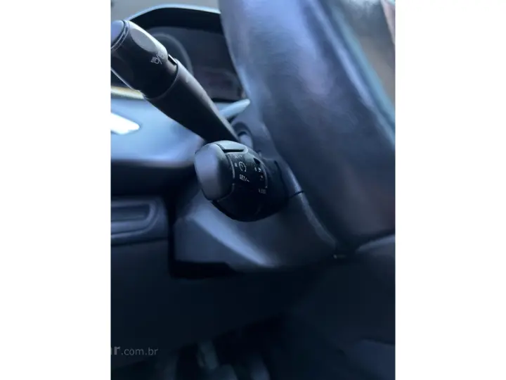 208 1.6 GRIFFE 16V FLEX 4P MANUAL