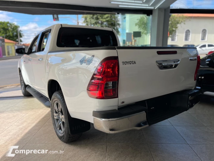 HILUX 2.8 D-4D TURBO DIESEL CD SR 4X4 AUTOMÁTICO