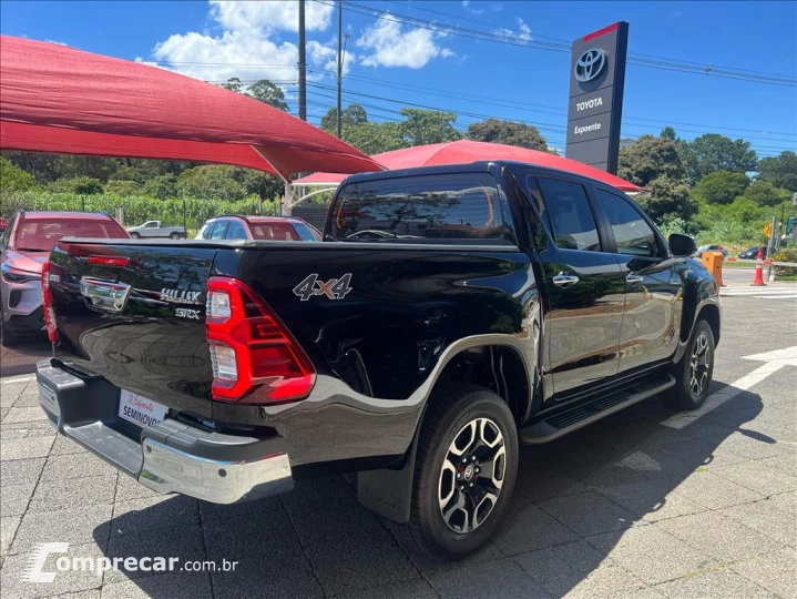 HILUX 2.8 D-4D TURBO DIESEL CD SRX 4X4 AUTOMÁTICO