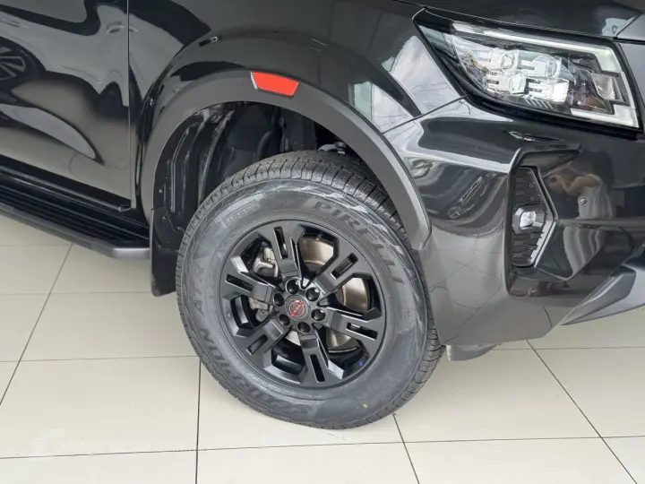 Frontier 2.3 16V PRO4X CABINE DUPLA 4X4 BI-TURBO DIESEL AUTO