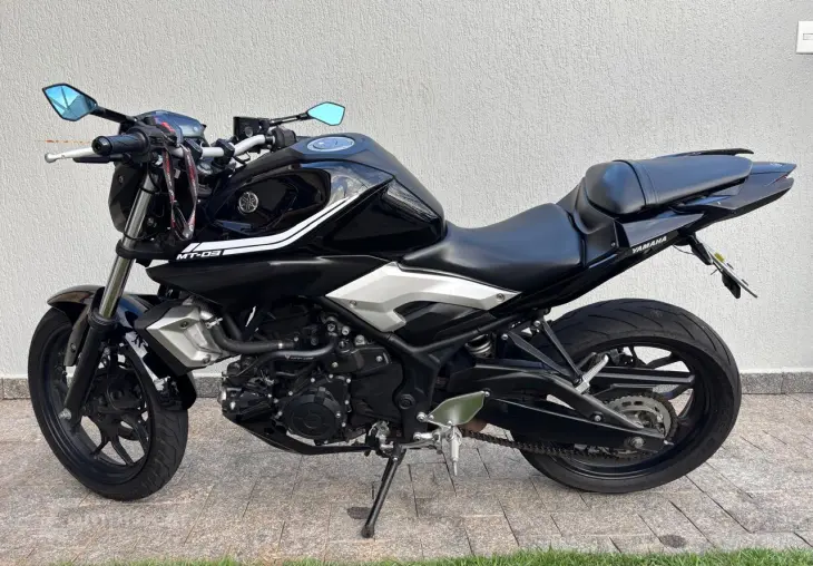 YAMAHA MT-03