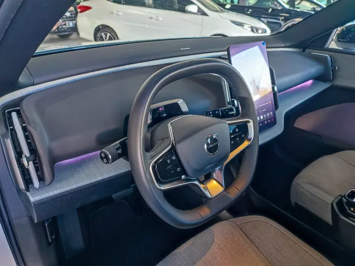 EX30 69 KW ELÉTRICO ULTRA