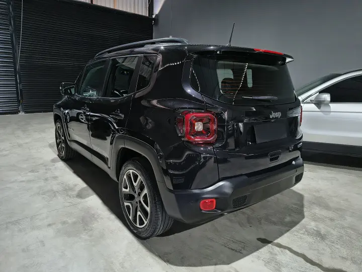 RENEGADE 1.8 16V Longitude