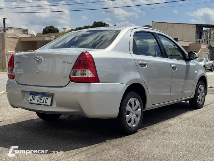 ETIOS 1.5 XS Sedan 16V