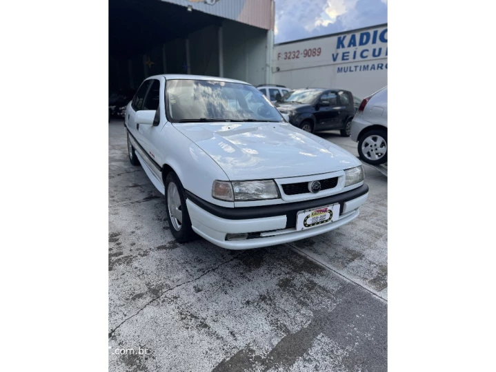 VECTRA 2.0 MPFI GLS 8V GASOLINA 4P MANUAL