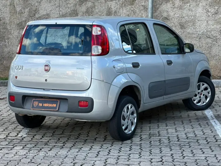 UNO 1.0 EVO VIVACE 8V FLEX 4P MANUAL