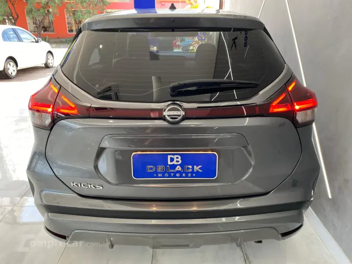 KICKS Active 1.6 16V Flex Aut.