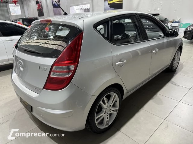 I30 - 2.0 MPFI GLS 16V 4P MANUAL