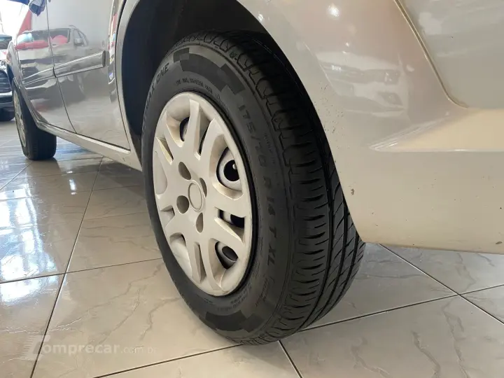 FIESTA 1.6 MPI Class Sedan 8V