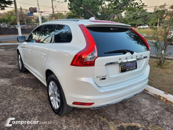 XC60 2.4 D5 Momentum AWD